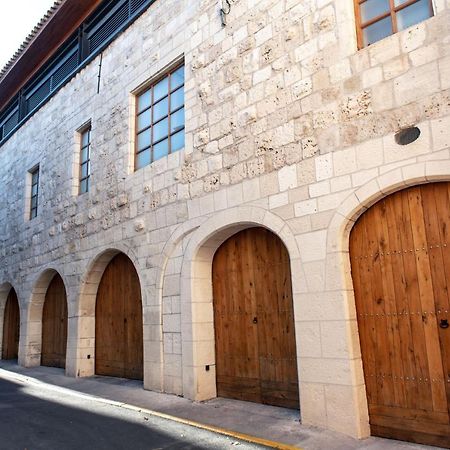 Studio Du Maire Maison De L'Eglise Du Couvent Нарбонна Экстерьер фото
